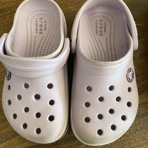 Girls purple crocs